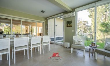 PINAMAR , CASA  PREMIUN EN CUL DE SAC DE ALAMOS CON PISCINA