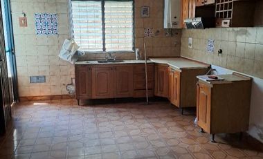 Casa en alquiler en Lanus Este