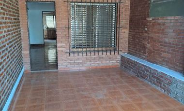 Casa en alquiler en Lanus Este