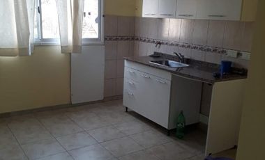 Departamento en alquiler en Ezpeleta Este