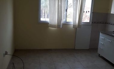 Departamento en alquiler en Ezpeleta Este