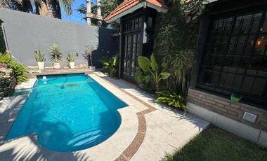 Casa en Barrio Gudalupe con patio y pileta