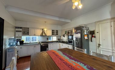 Casa en Barrio Gudalupe con patio y pileta