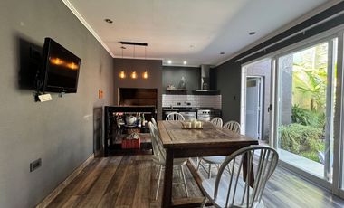 Casa en Barrio Gudalupe con patio y pileta