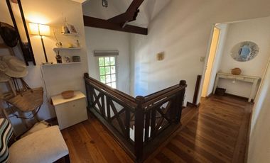 Casa en Barrio Gudalupe con patio y pileta