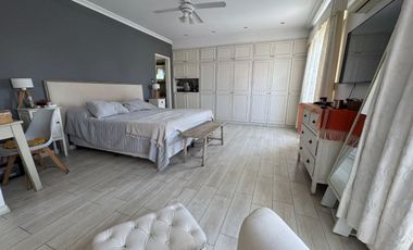 Casa en Barrio Gudalupe con patio y pileta