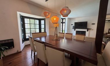 Casa en Barrio Gudalupe con patio y pileta