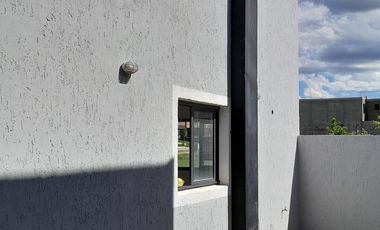 Dúplex en alquiler c/ cochera en Docta Urbanización