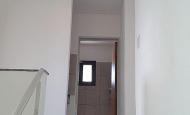 Dúplex en alquiler c/ cochera en Docta Urbanización