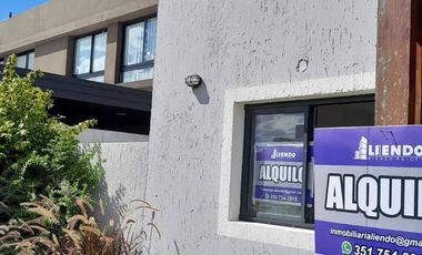 Dúplex en alquiler c/ cochera en Docta Urbanización