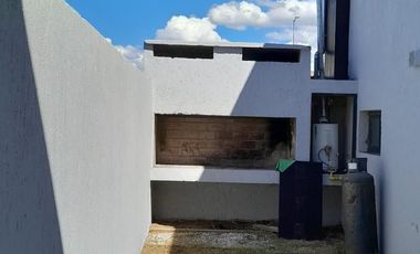 Dúplex en alquiler c/ cochera en Docta Urbanización