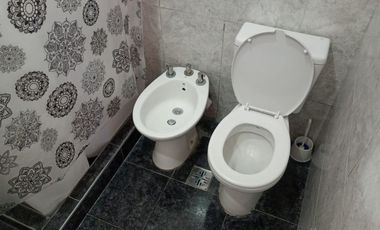 Casa 2 ambientes con galpon venta Ituzaingo