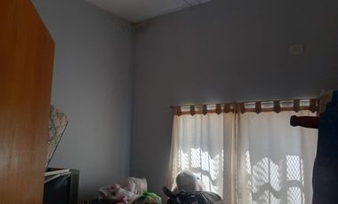Casa 2 ambientes con galpon venta Ituzaingo