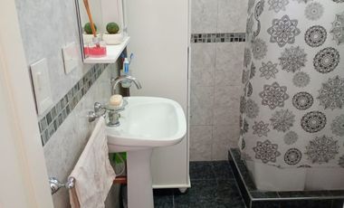 Casa 2 ambientes con galpon venta Ituzaingo