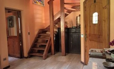 VENDE CASA 6D+SALA ESTAR+6B+BOD+10 EST+QUINCHO+PISCINA