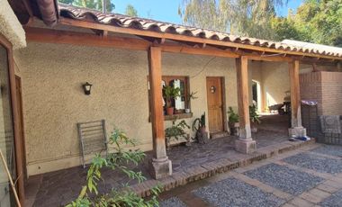 VENDE CASA 6D+SALA ESTAR+6B+BOD+10 EST+QUINCHO+PISCINA