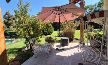 VENDE CASA 6D+SALA ESTAR+6B+BOD+10 EST+QUINCHO+PISCINA