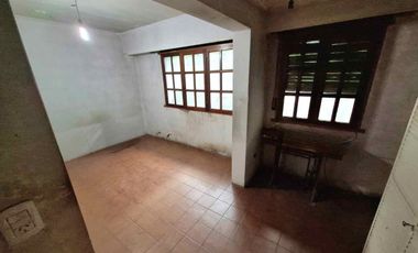 CASA 4 AMBIENTES A REFACCIONAR VENTA LOMAS