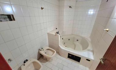 CASA 4 AMBIENTES A REFACCIONAR VENTA LOMAS