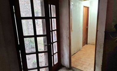 CASA 4 AMBIENTES A REFACCIONAR VENTA LOMAS