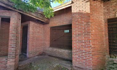 CASA 4 AMBIENTES A REFACCIONAR VENTA LOMAS