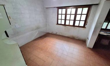 CASA 4 AMBIENTES A REFACCIONAR VENTA LOMAS