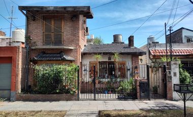 VENTA Casa MULTIFAMILIAR 8 ambientes Villa Adelina