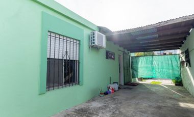 Venta Casa 4 Amb Plátanos Apta Crédito