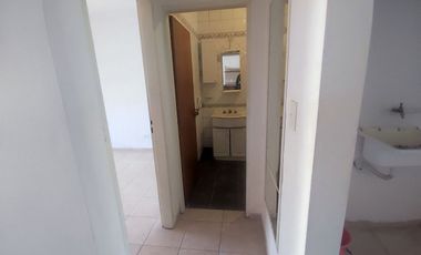 VENTA PH 2 AMB JARDIN Y COCHERA EN ITUZAINGÓ