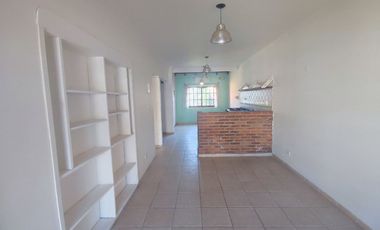 VENTA PH 2 AMB JARDIN Y COCHERA EN ITUZAINGÓ