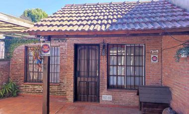 VENTA PH 2 AMB JARDIN Y COCHERA EN ITUZAINGÓ