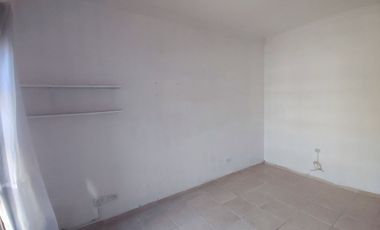 VENTA PH 2 AMB JARDIN Y COCHERA EN ITUZAINGÓ