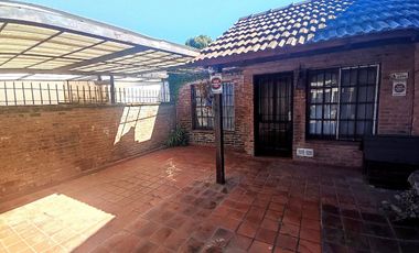 VENTA PH 2 AMB JARDIN Y COCHERA EN ITUZAINGÓ