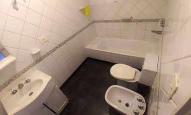 VENTA PH 2 AMB JARDIN Y COCHERA EN ITUZAINGÓ