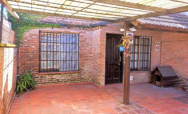 VENTA PH 2 AMB JARDIN Y COCHERA EN ITUZAINGÓ
