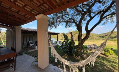 HERMOSA CASA MODERNA EN COUNTRY UBAJAY