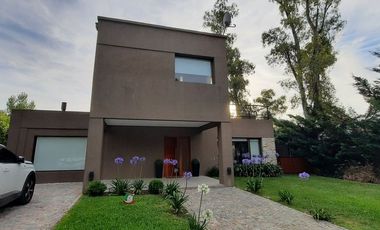 Casa Alquiler 4 ambientes Amoblada Brcas de Iraola