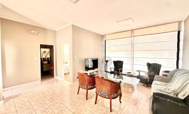 VENTA CASA MULTIFAMILIAR + LOCAL + RENTA LOTE