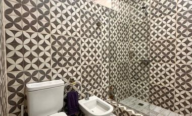 VENTA CASA MULTIFAMILIAR + LOCAL + RENTA LOTE