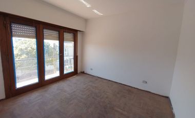 VENTA PH A ESTRENAR 3 AMB DOBLE BALCÓN SALIENTE