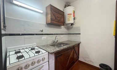 VENTA DE DEPARTAMENTO 2 AMBIENTES.  PINAMAR CENTRO