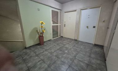 Departamento 2 amb venta Piso alto oportunidad