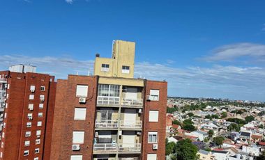 Departamento 2 amb venta Piso alto oportunidad