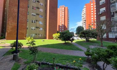 Departamento 2 amb venta Piso alto oportunidad