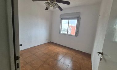Departamento 2 amb venta Piso alto oportunidad