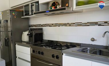 CASA CON PILETA EN LOMAS DE ZAMORA