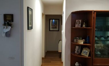VENTA DE CASA CON 3 DORMITORIOS, PILETA Y QUINCHO