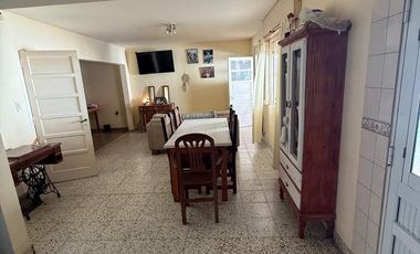 VENTA CASA DOS DORMITORIOS ZONA CENTRO