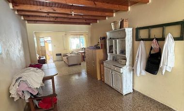 VENTA CASA DOS DORMITORIOS ZONA CENTRO