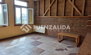 Casa en Arriendo en Cerro Concepción, frente paseo Atkinsont.